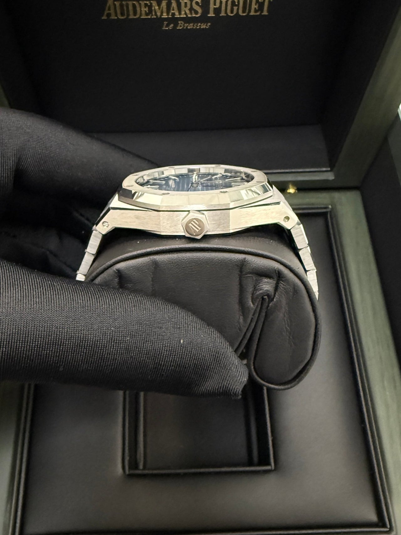 Audemars Piguet Royal Oak 41mm White Gold Smoked Blue Dial 15510BC.OO.1320BC.02 - WatchesOff5thWatch