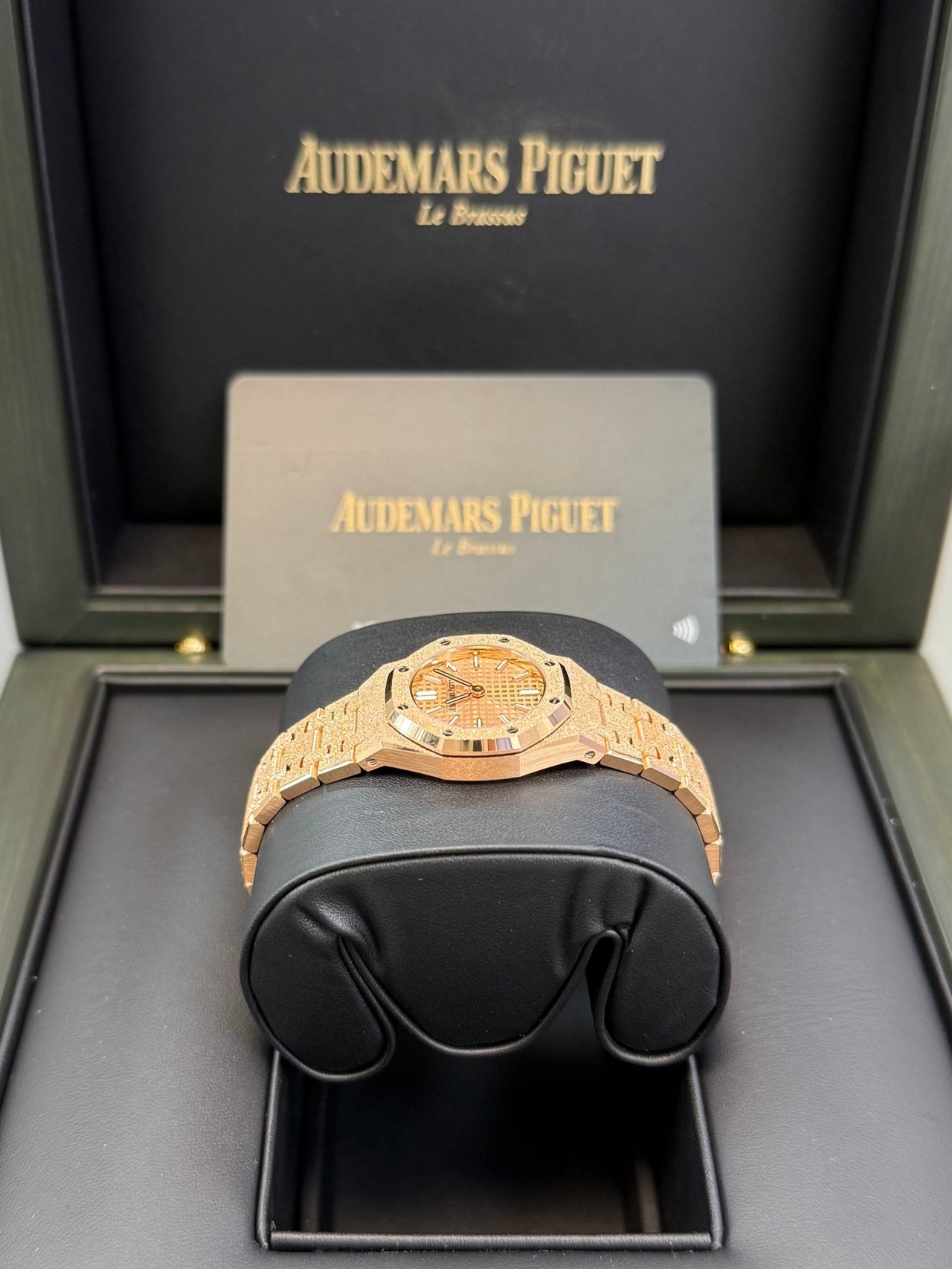 Audemars Piguet ROYAL OAK MINI FROSTED GOLD QUARTZ Ref. 67630OR.GG.1312OR.01 - WatchesOff5thWatch