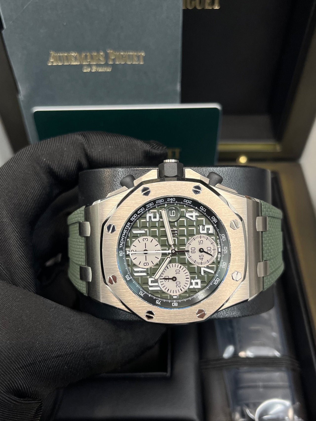 Audemars Piguet ROYAL OAK OFFSHORE SELFWINDING CHRONOGRAPH (Ref# 26238TI.OO.A056CA.01) - WatchesOff5thWatch