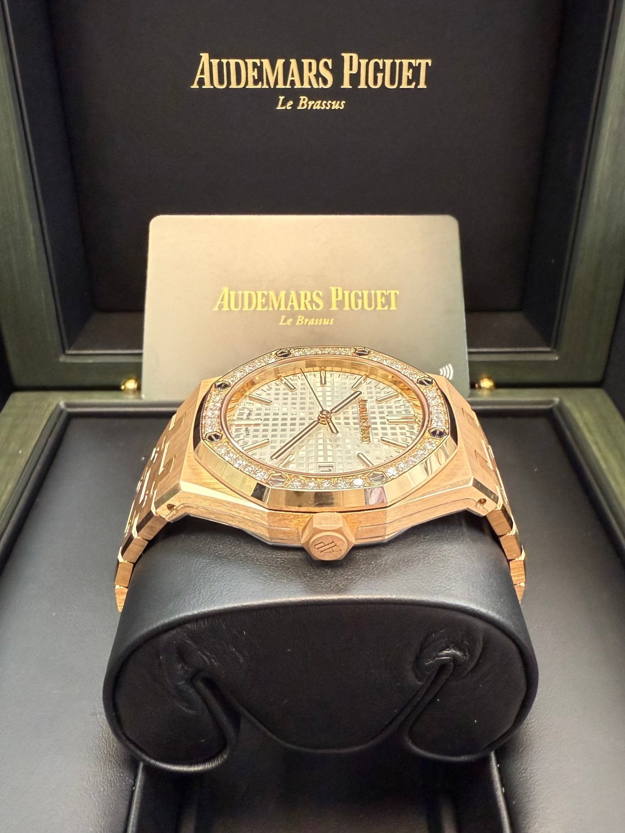 Audemars Piguet Royal Oak Selfwinding "50th Anniversary" 15551OR.ZZ.1356OR.01 - WatchesOff5th
