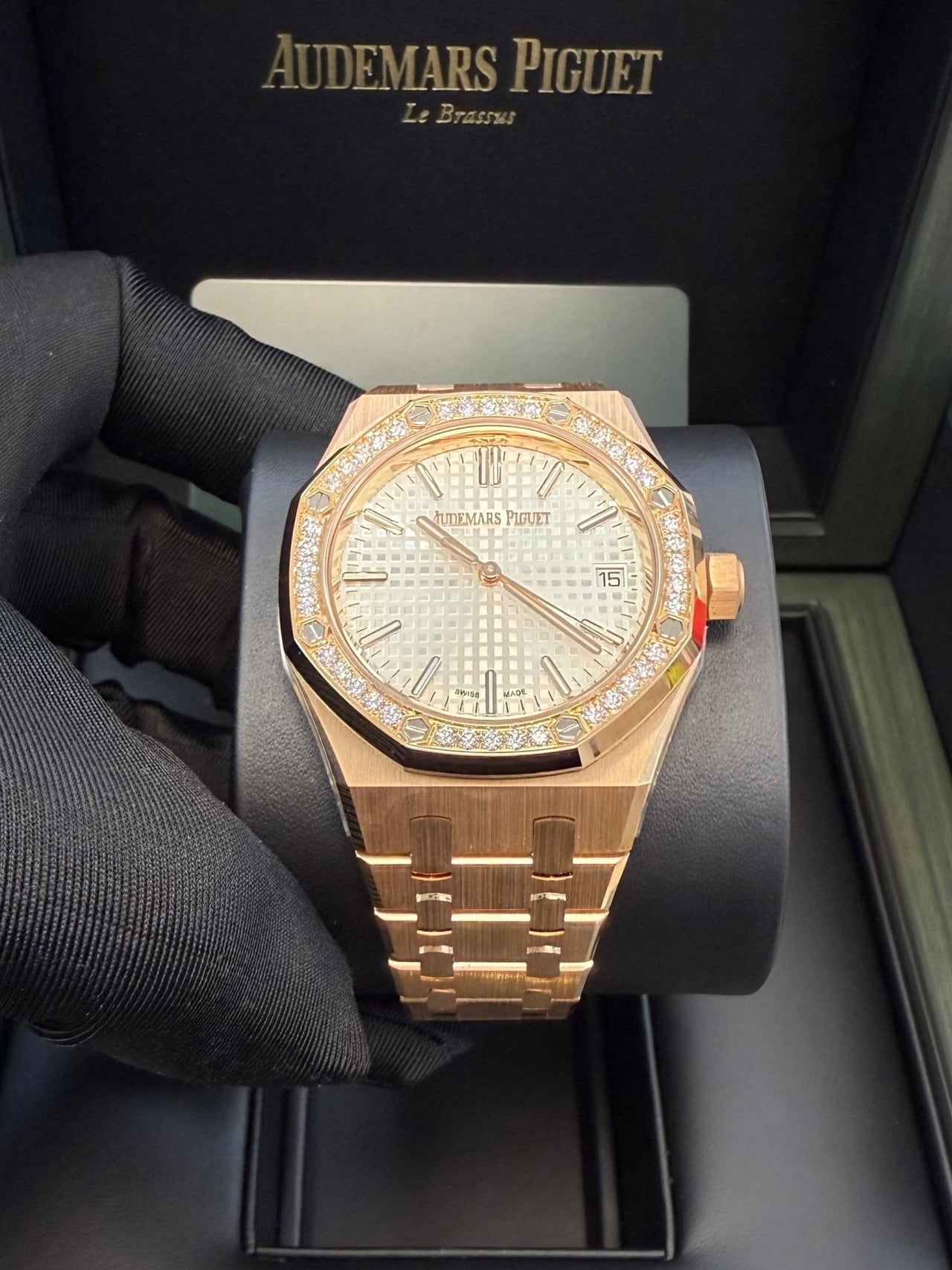 Audemars Piguet Royal Oak Selfwinding "50th Anniversary" 15551OR.ZZ.1356OR.01 - WatchesOff5th