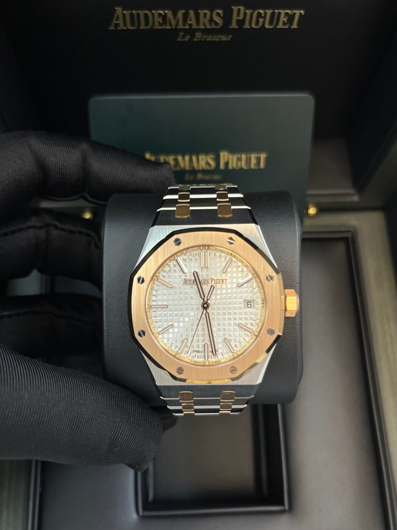 Audemars Piguet Royal Oak Selfwinding "50th Anniversary" 37mm 15550SR.OO.1356SR.01 - WatchesOff5thWatch