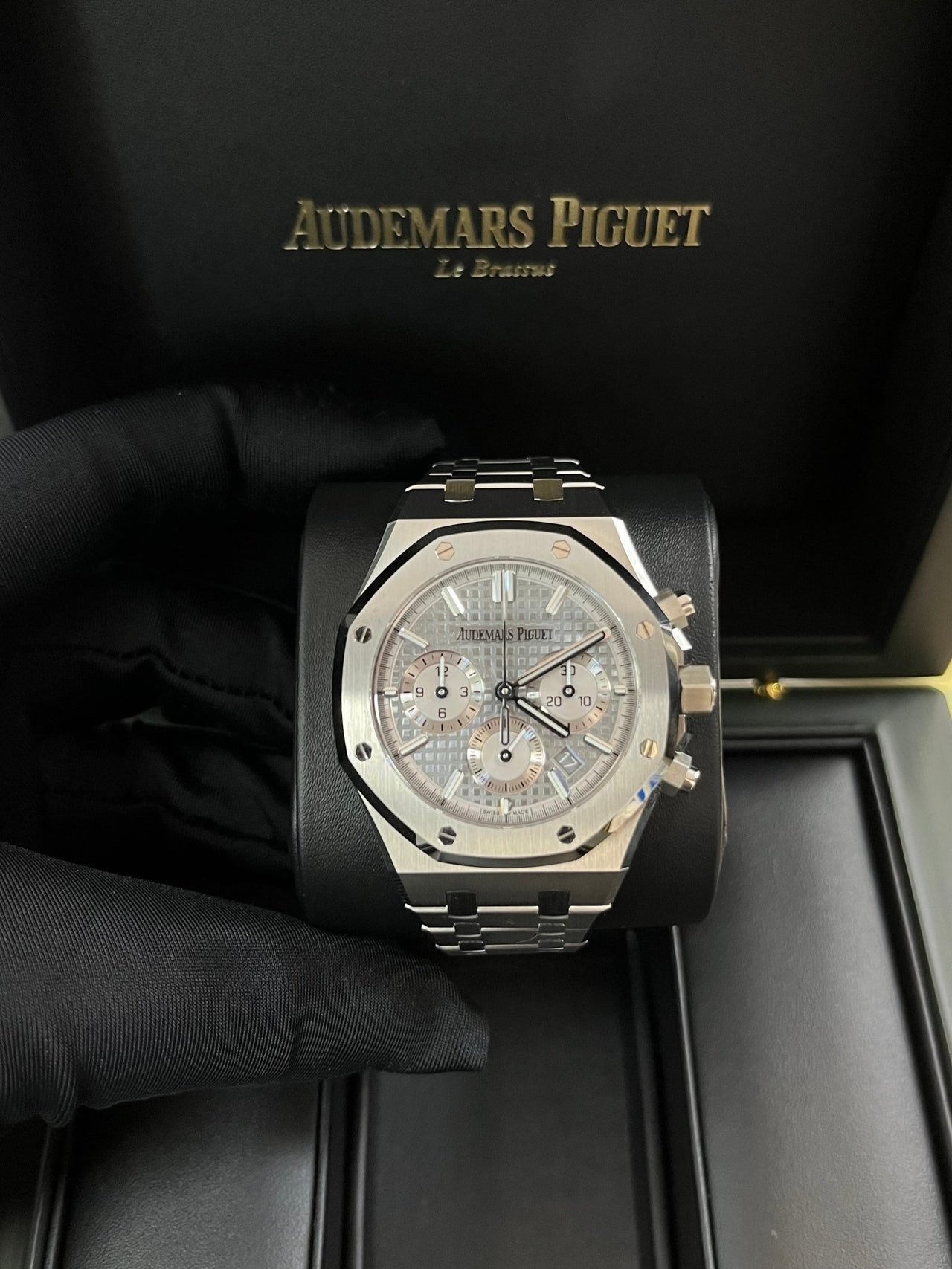 Audemars Piguet Royal Oak Selfwinding Chronograph (Ref 26715ST.OO.1356ST.02) - WatchesOff5thWatch