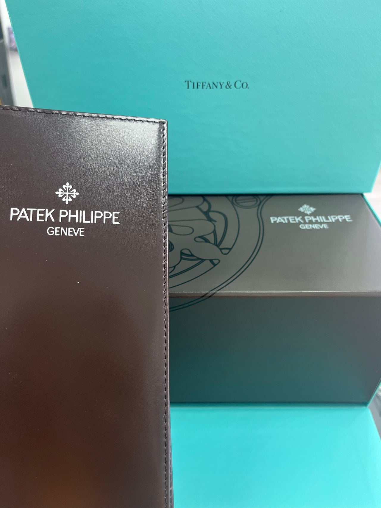 Patek Philippe Ladies Rose Gold Nautilus White Silver Opaline Dial 7118/1R-001