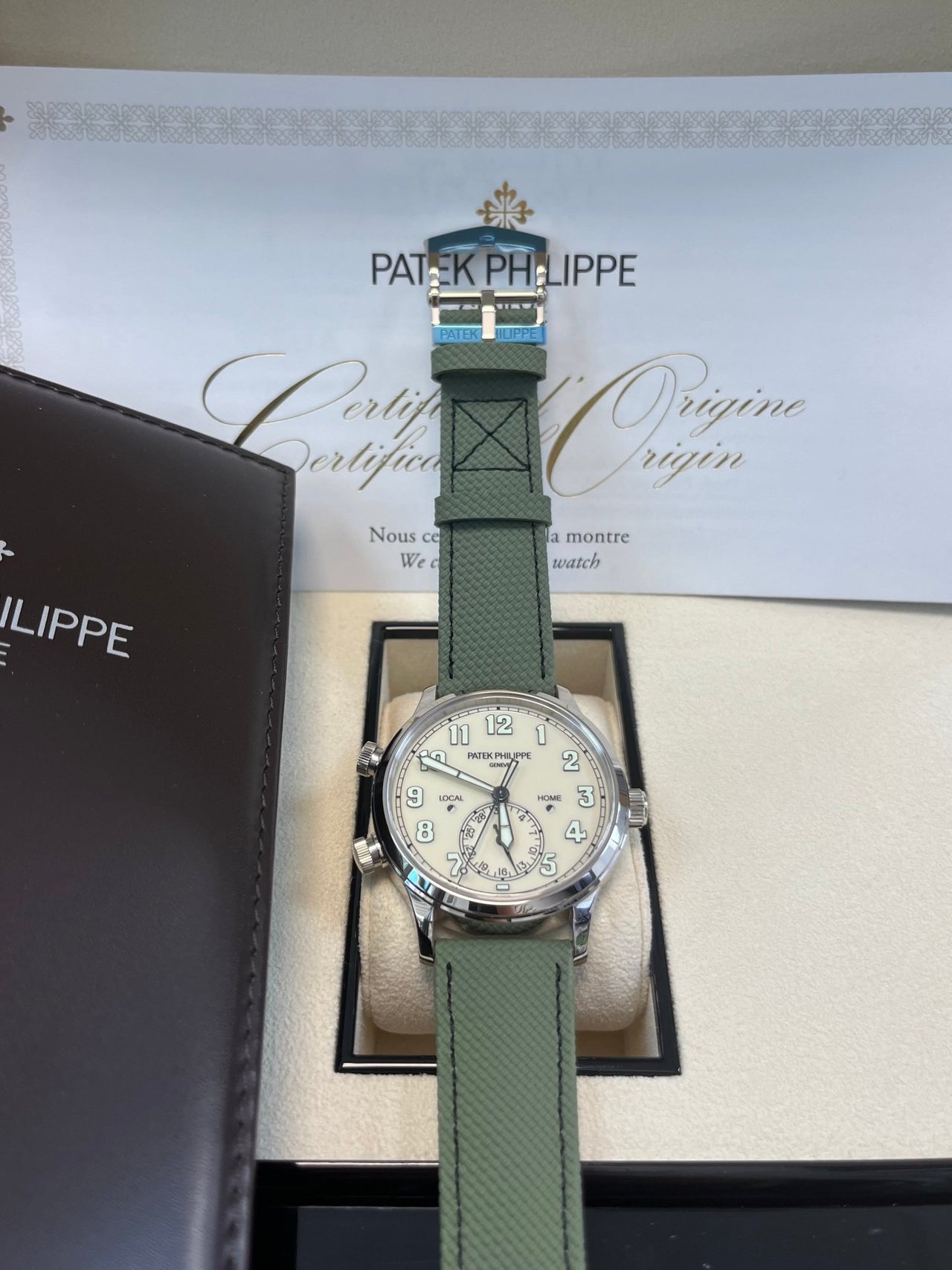 Patek Philippe Calatrava Pilot Travel Time 5524G - 010 - WatchesOff5thWatch