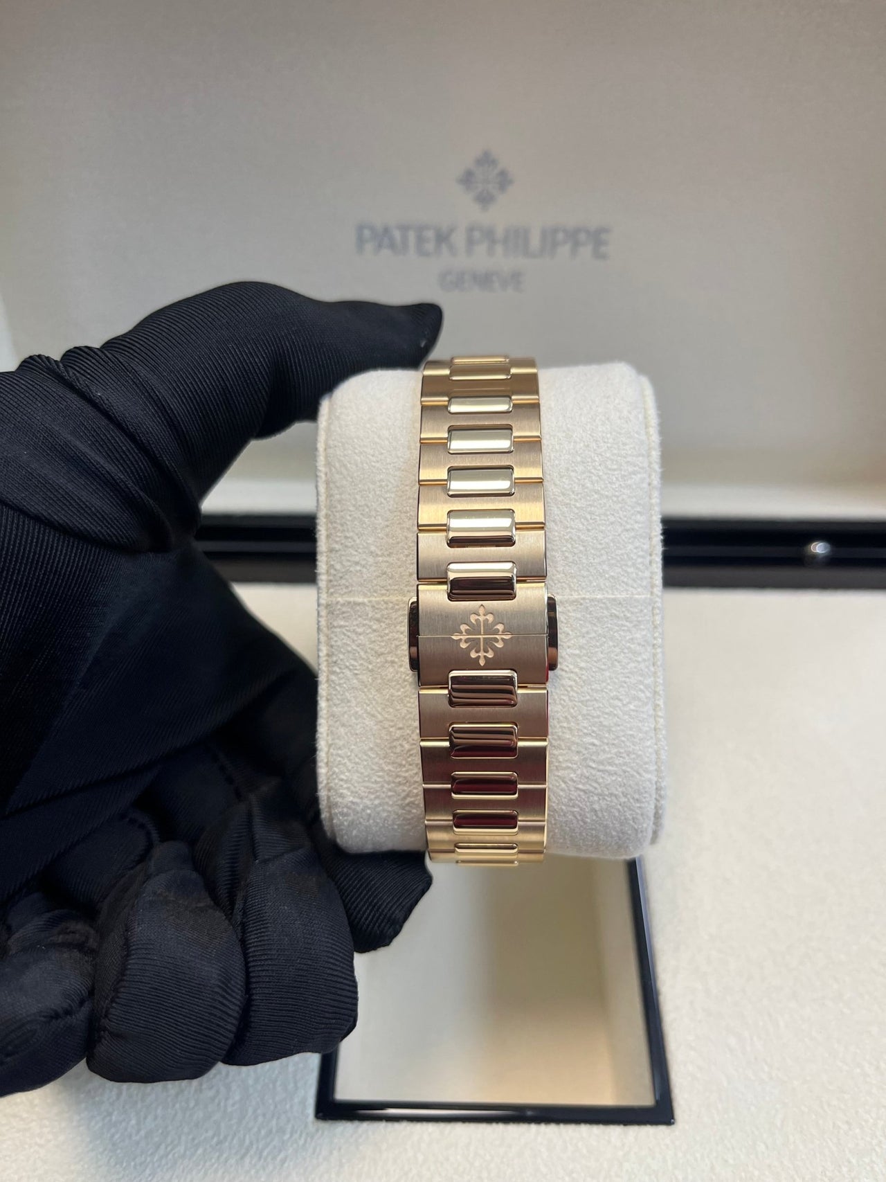 Patek Philippe Nautilus Automatic Rose Gold Baguette Cognac Bezel 7118/1300R - 001 - WatchesOff5thWatch