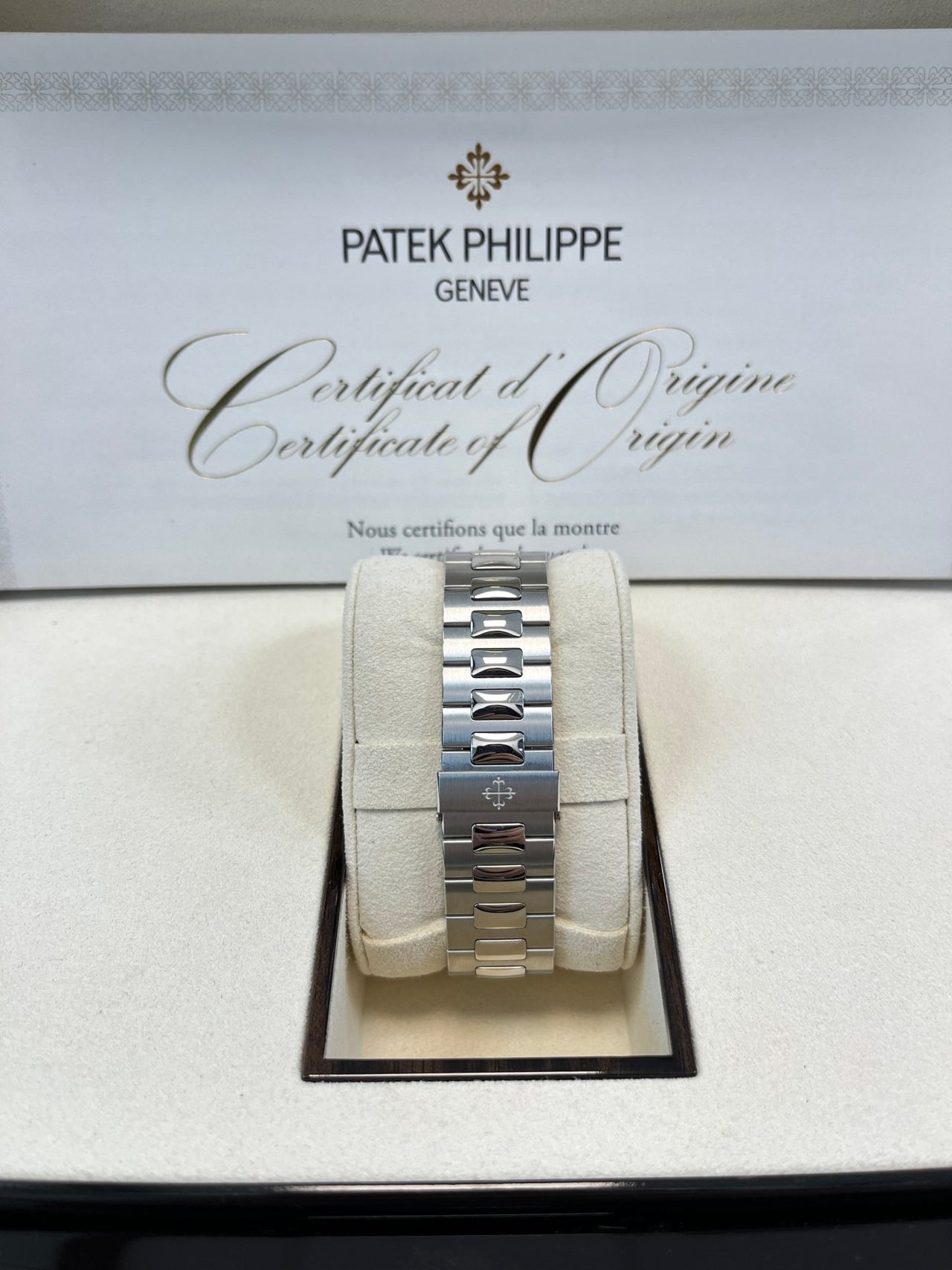 Patek Philippe Nautilus Platinum Blue Sapphire 5711/111P - 001 - WatchesOff5thWatch