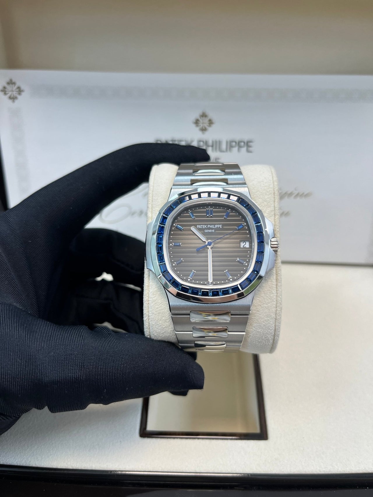 Patek Philippe Nautilus Platinum Blue Sapphire 5711/111P - 001 - WatchesOff5thWatch