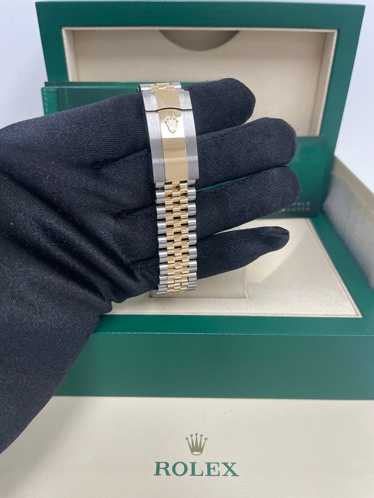 Yellow Diamond Bezel