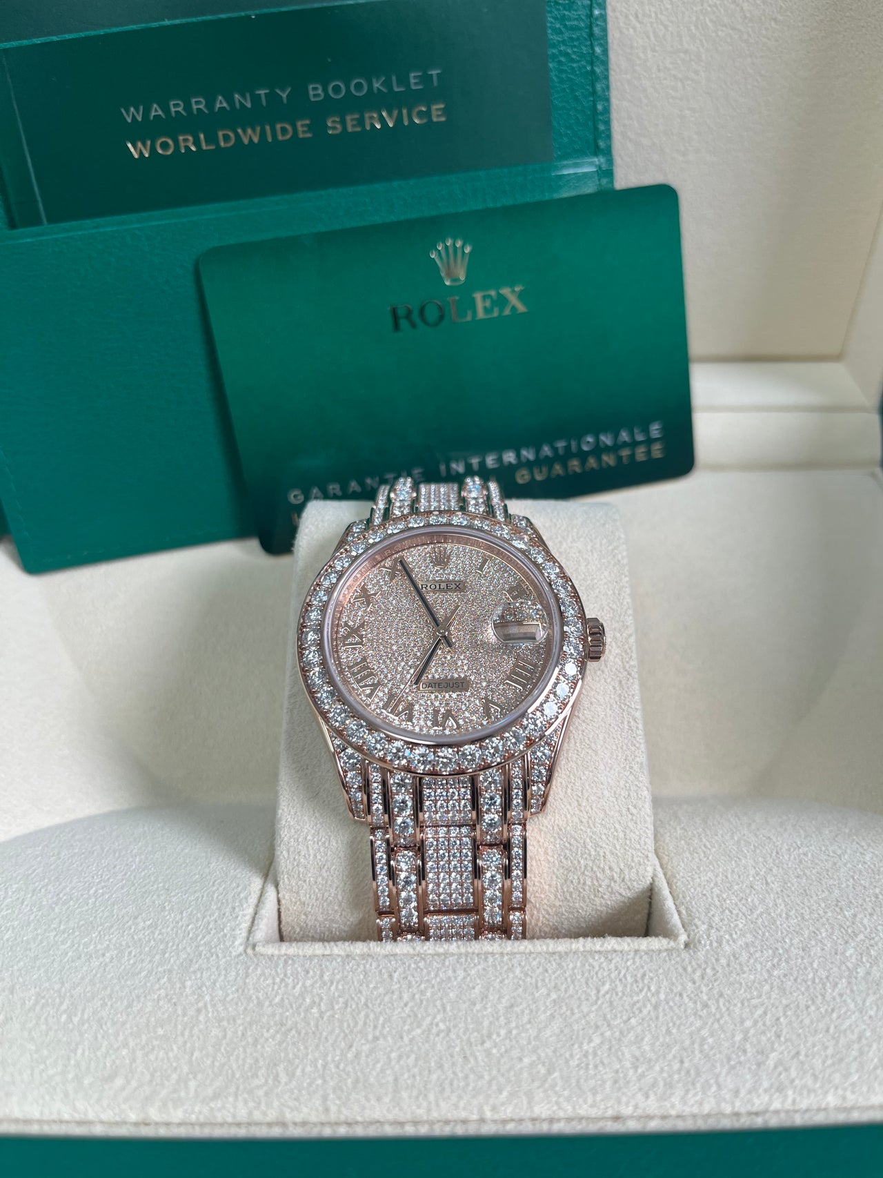 Rolex Pearlmaster 39 Everose Gold Paved Diamond dial Diamond-set bezel Pearlmaster bracelet (Reference 86405RBR)