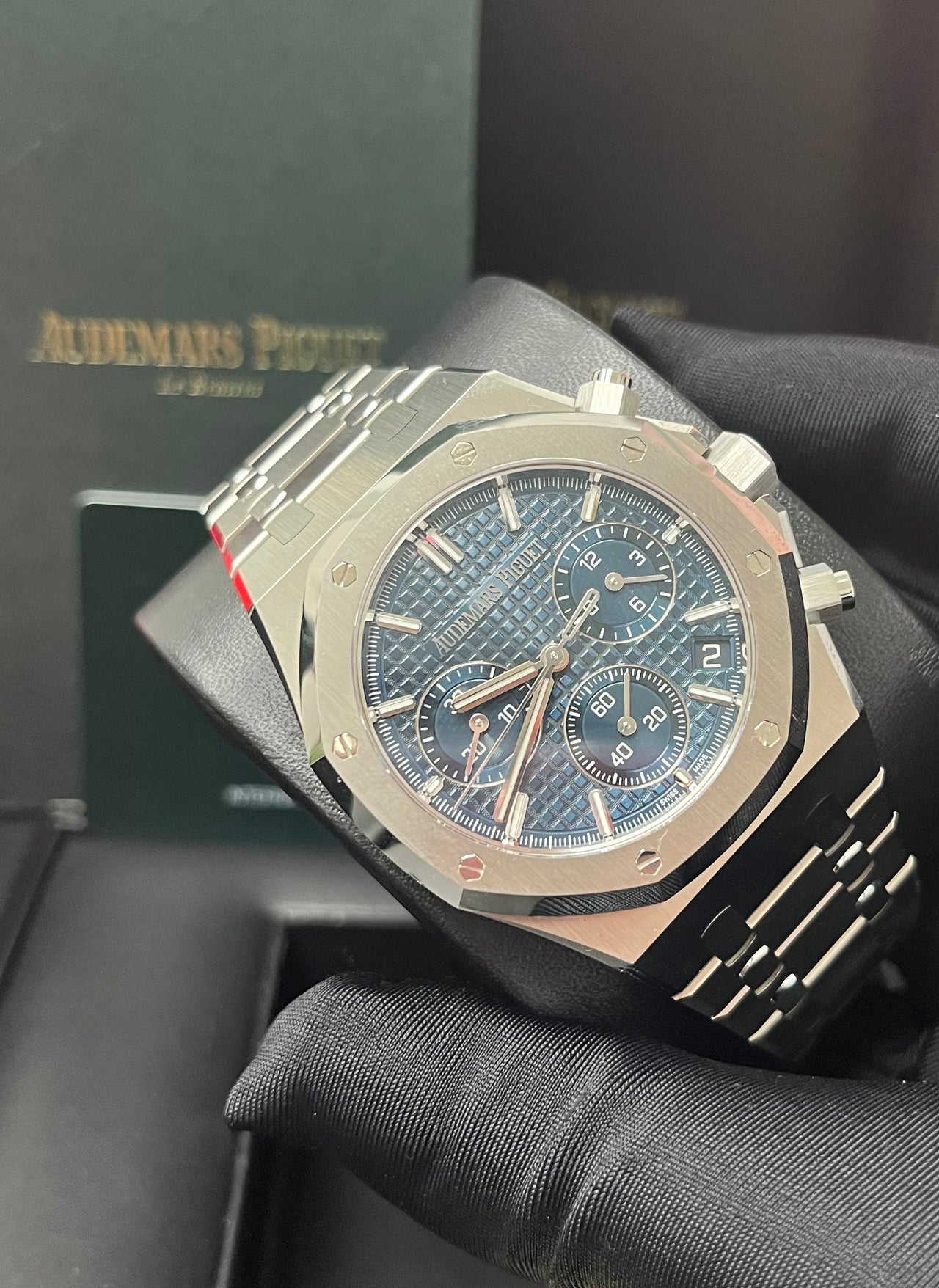 Audemars Piguet ROYAL OAK “50TH ANNIVERSARY” STEEL BRACELET BLUE DIAL 26240ST.OO.1320ST.01 deposit