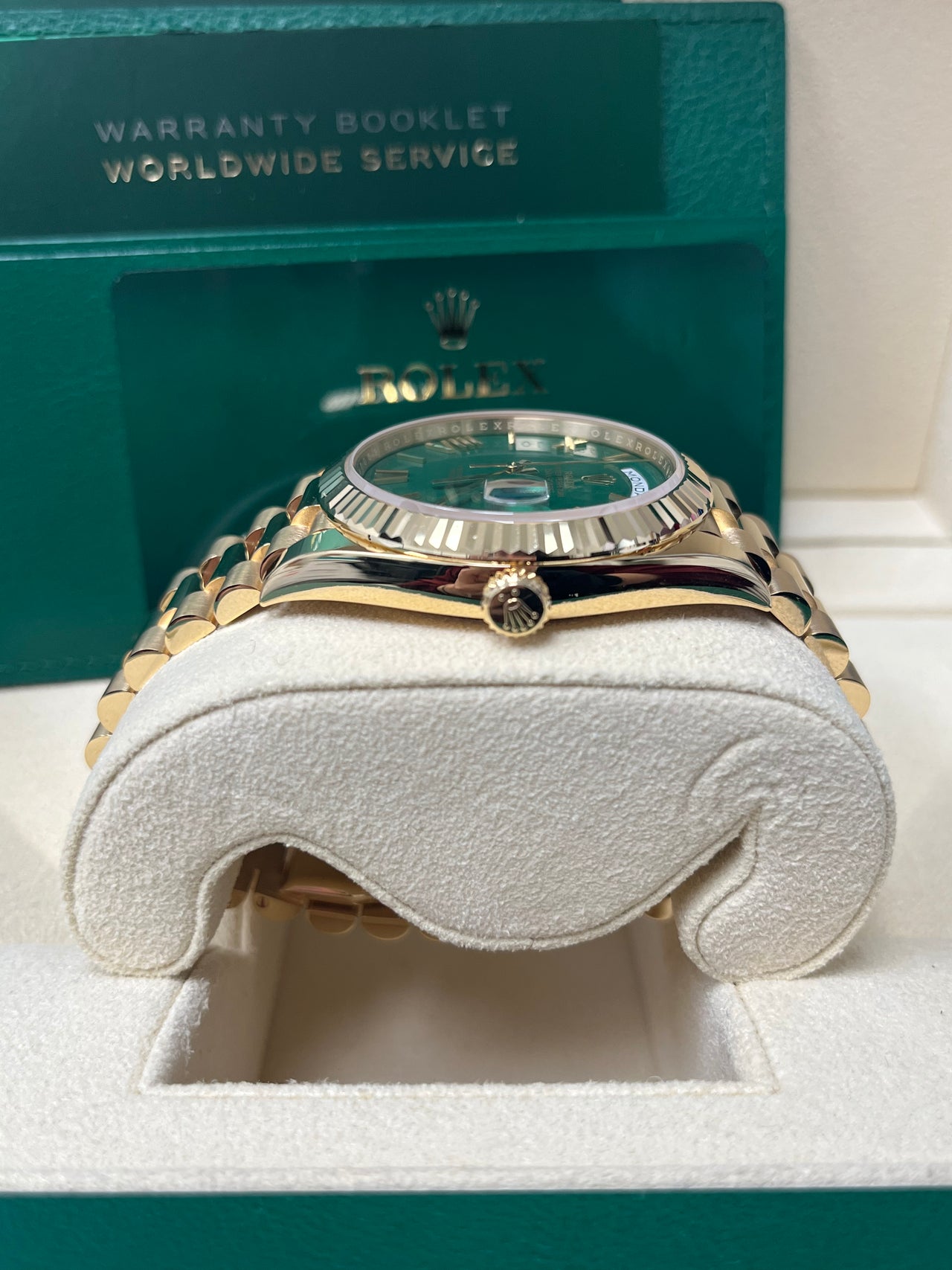 Rolex Day-Date 40 Yellow Gold Green Roman Dial 228238
