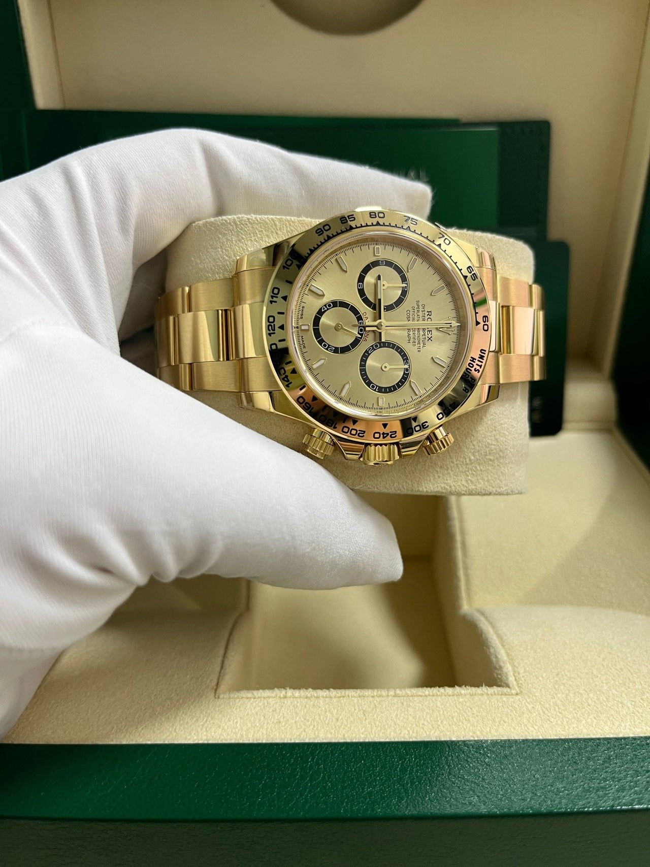 Rolex Daytona Cosmograph Daytona Golden Index Dial Oyster Bracelet 126508 - WatchesOff5th
