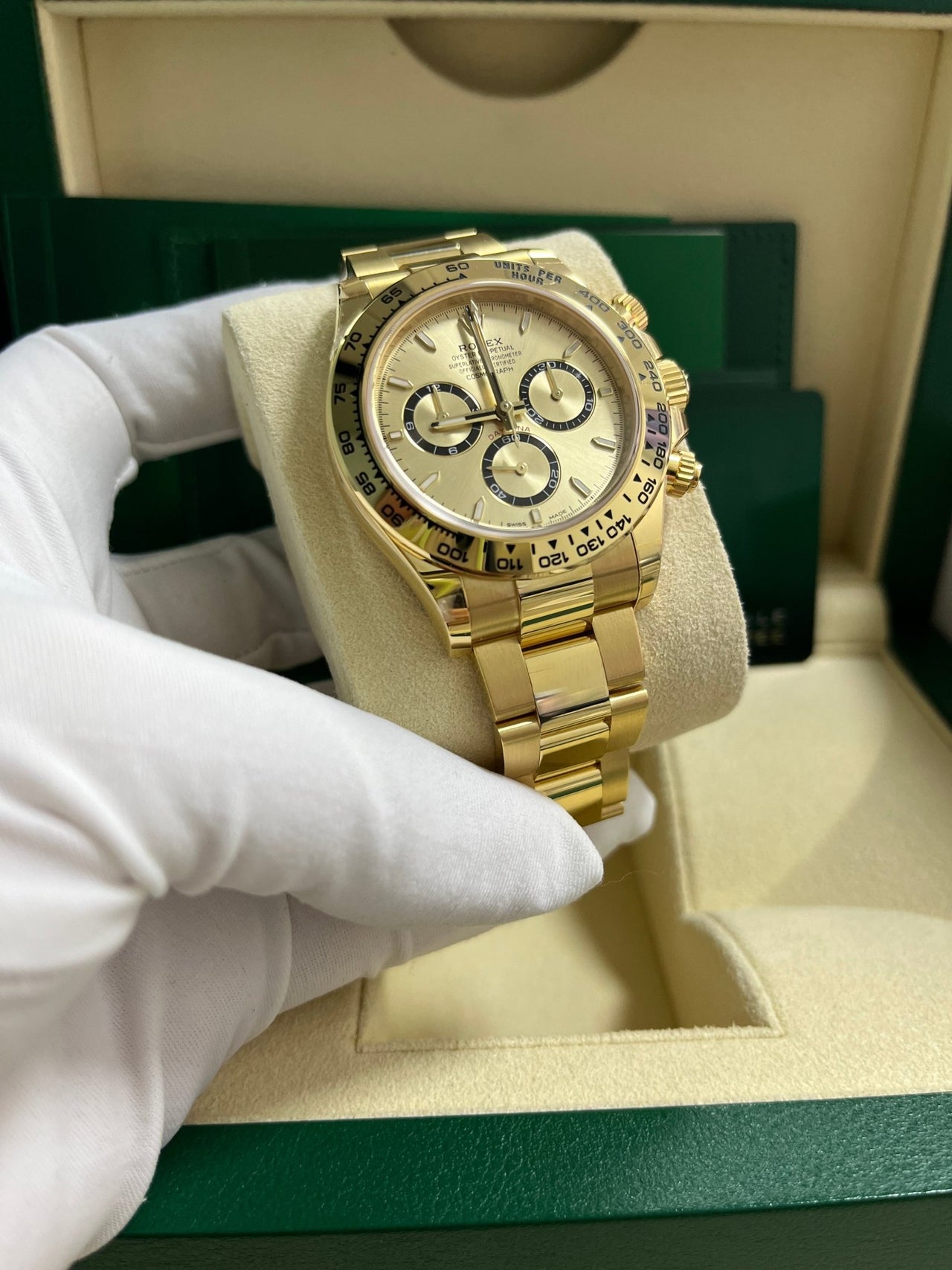 Rolex Daytona Cosmograph Daytona Golden Index Dial Oyster Bracelet 126508 - WatchesOff5th