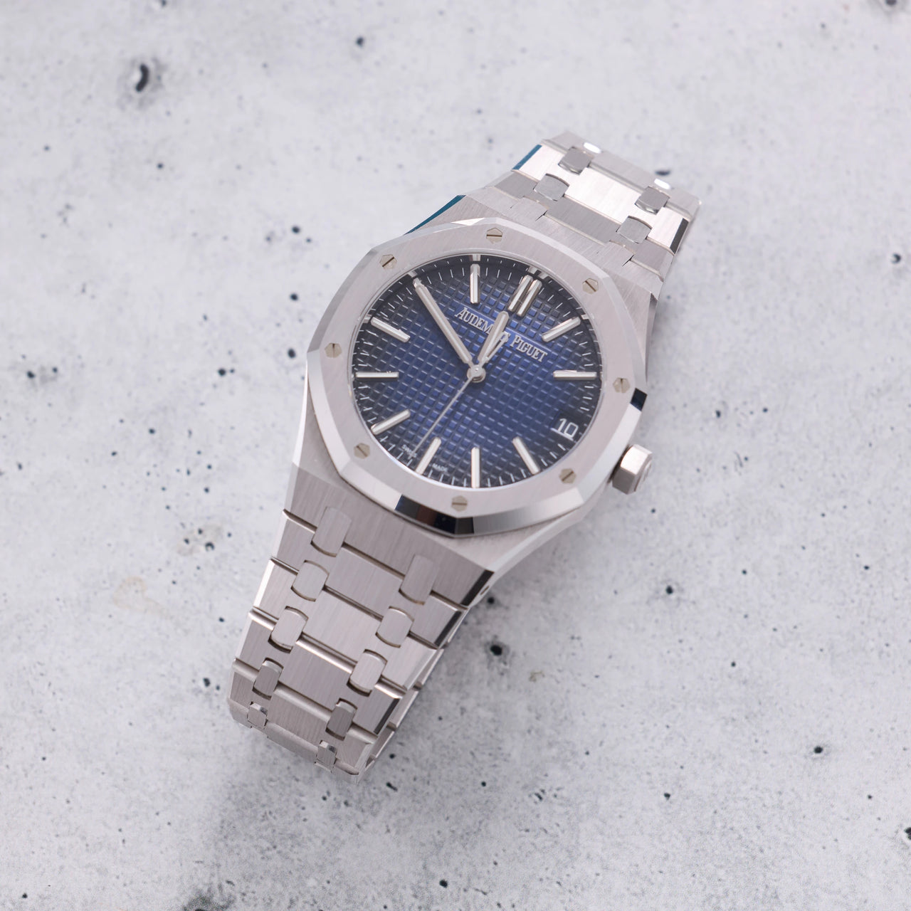 Audemars Piguet Royal Oak Selfwinding 41mm 18K White Gold Smoked Blue Dial Fixed Bezel Ref 15510BC.OO.1320BC.04 - angled front view