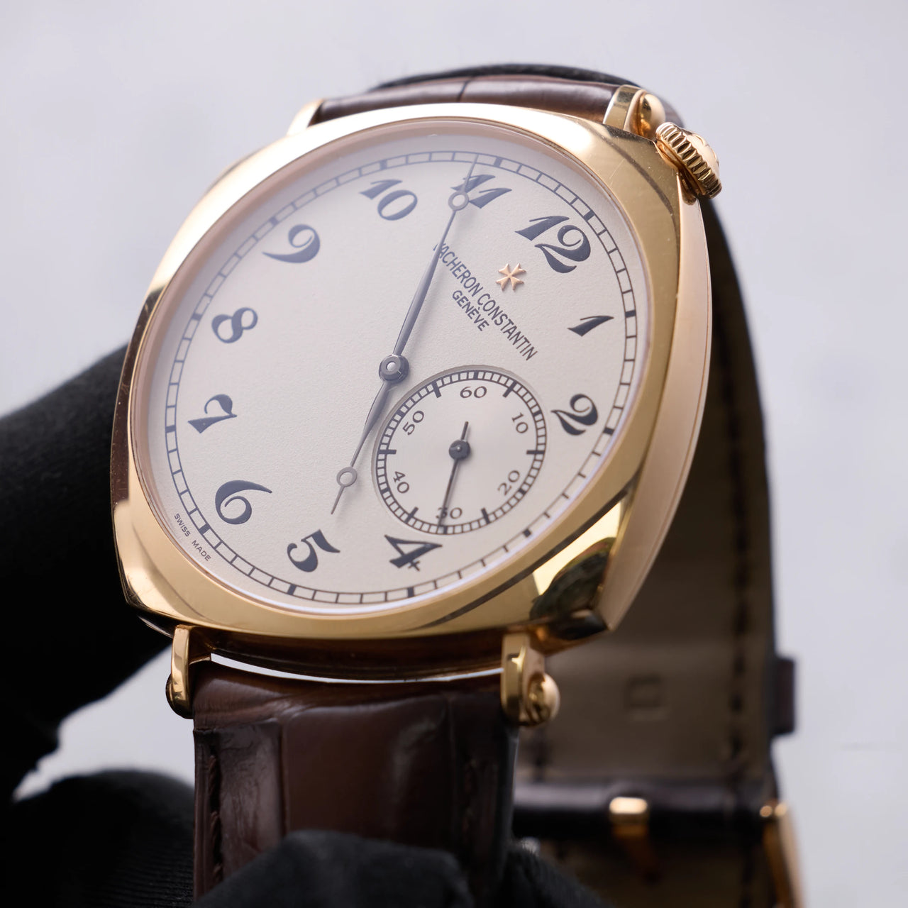 Vacheron Constantin Historiques American 1921 40mm 18K Pink Gold Silver Dial 82035/000R-9359 - angled close-up of the dial and small seconds