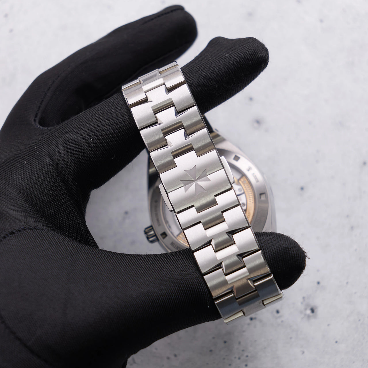 Vacheron Constantin Overseas Tourbillon 42.5mm Stainless Steel Blue Dial (Ref 6000V/110A-B544) - bracelet with the Maltese cross link