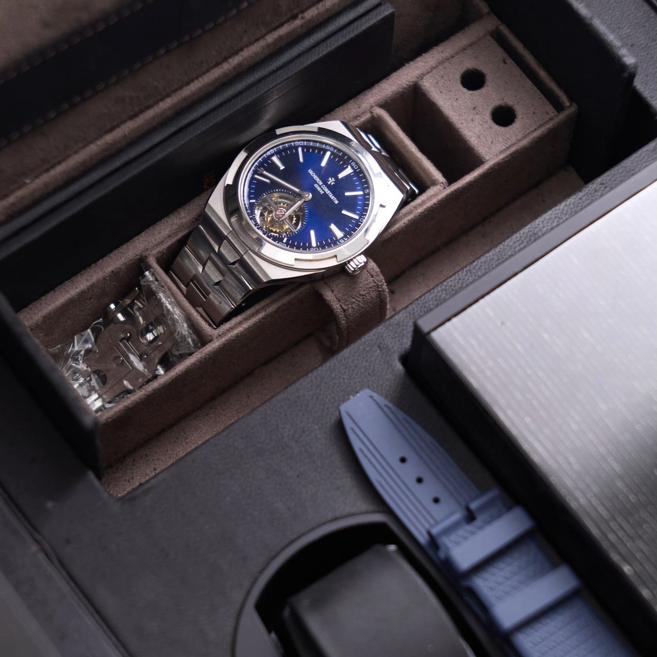 Vacheron Constantin Overseas Tourbillon 42.5mm Stainless Steel Blue Dial (Ref 6000V/110A-B544) - in the box with the spare links and blue rubber strap