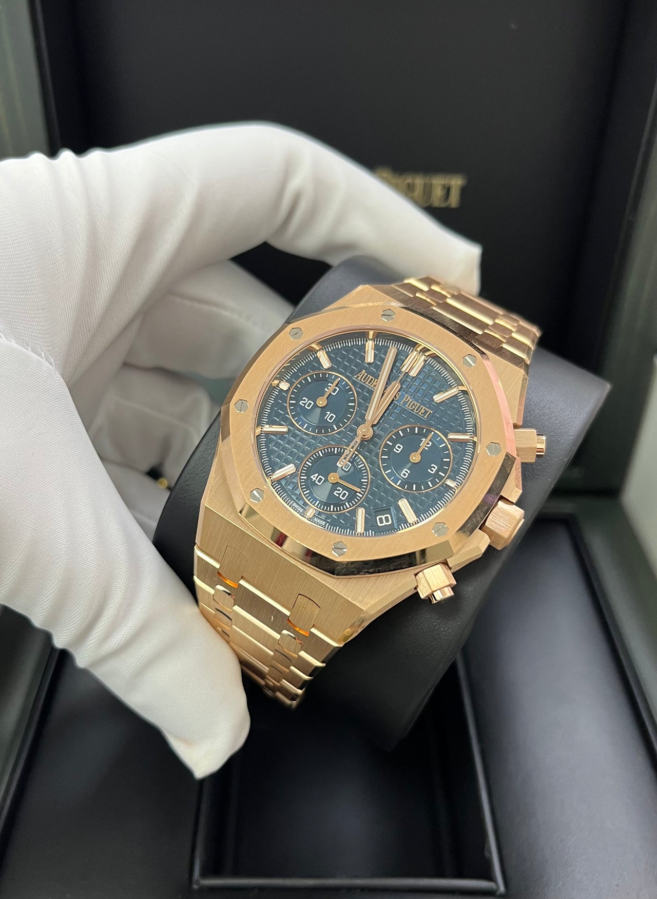 Audemars Piguet Royal Oak Chronograph 41 mm Blue Dial Ref. 26240OR.OO.1320OR.05