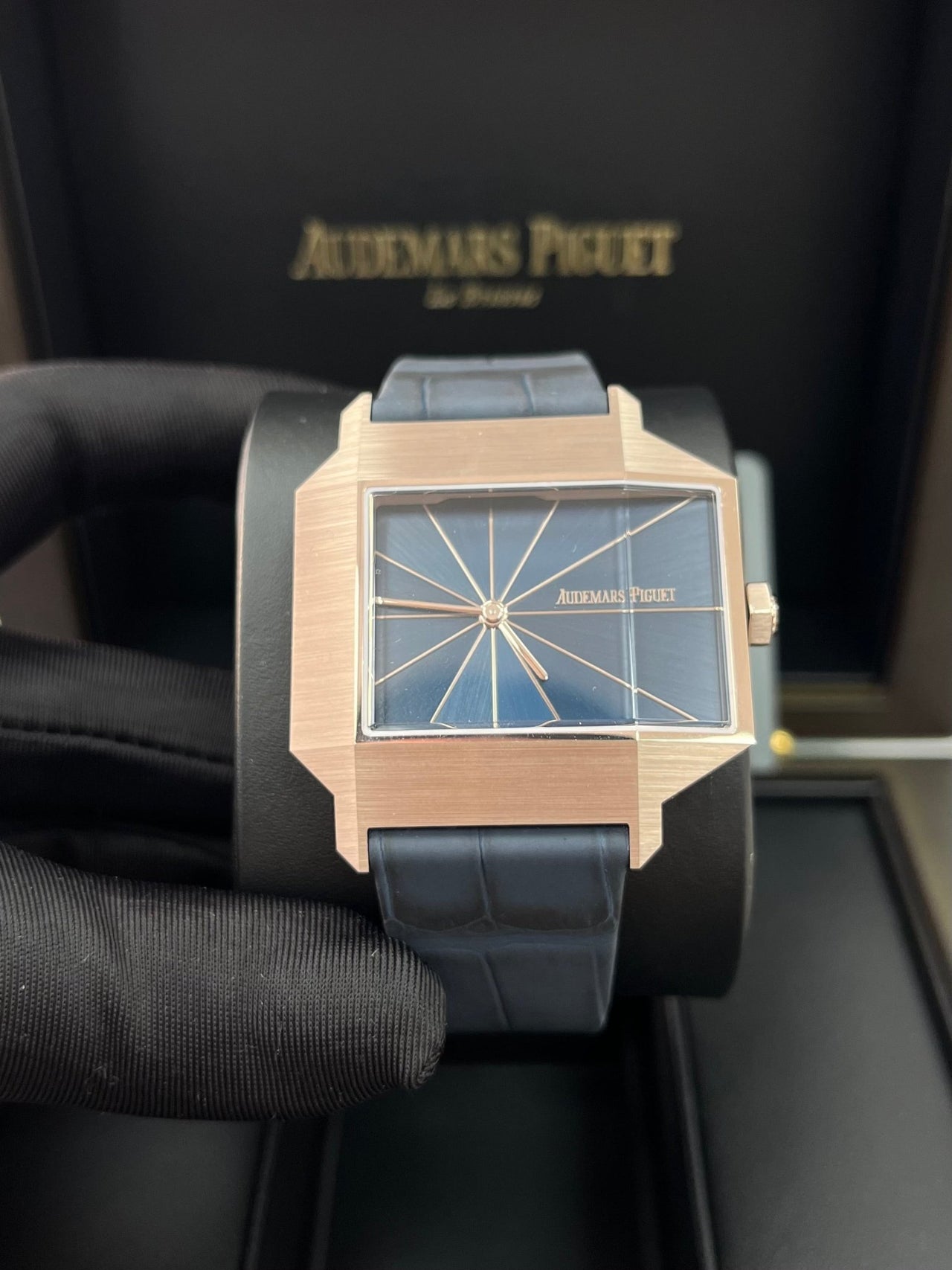 Audemars Piguet [Re]master02 Limited Edition of 250 15240SG.OO.A347CR.01 - WatchesOff5thWatch