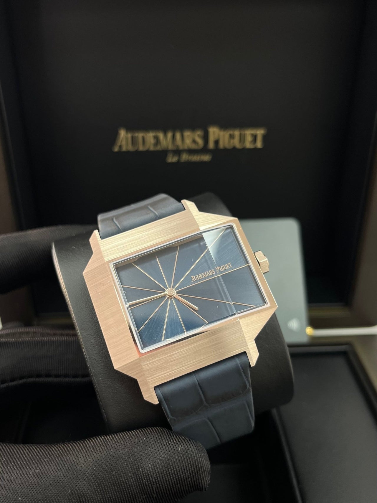 Audemars Piguet [Re]master02 Limited Edition of 250 15240SG.OO.A347CR.01 - WatchesOff5thWatch