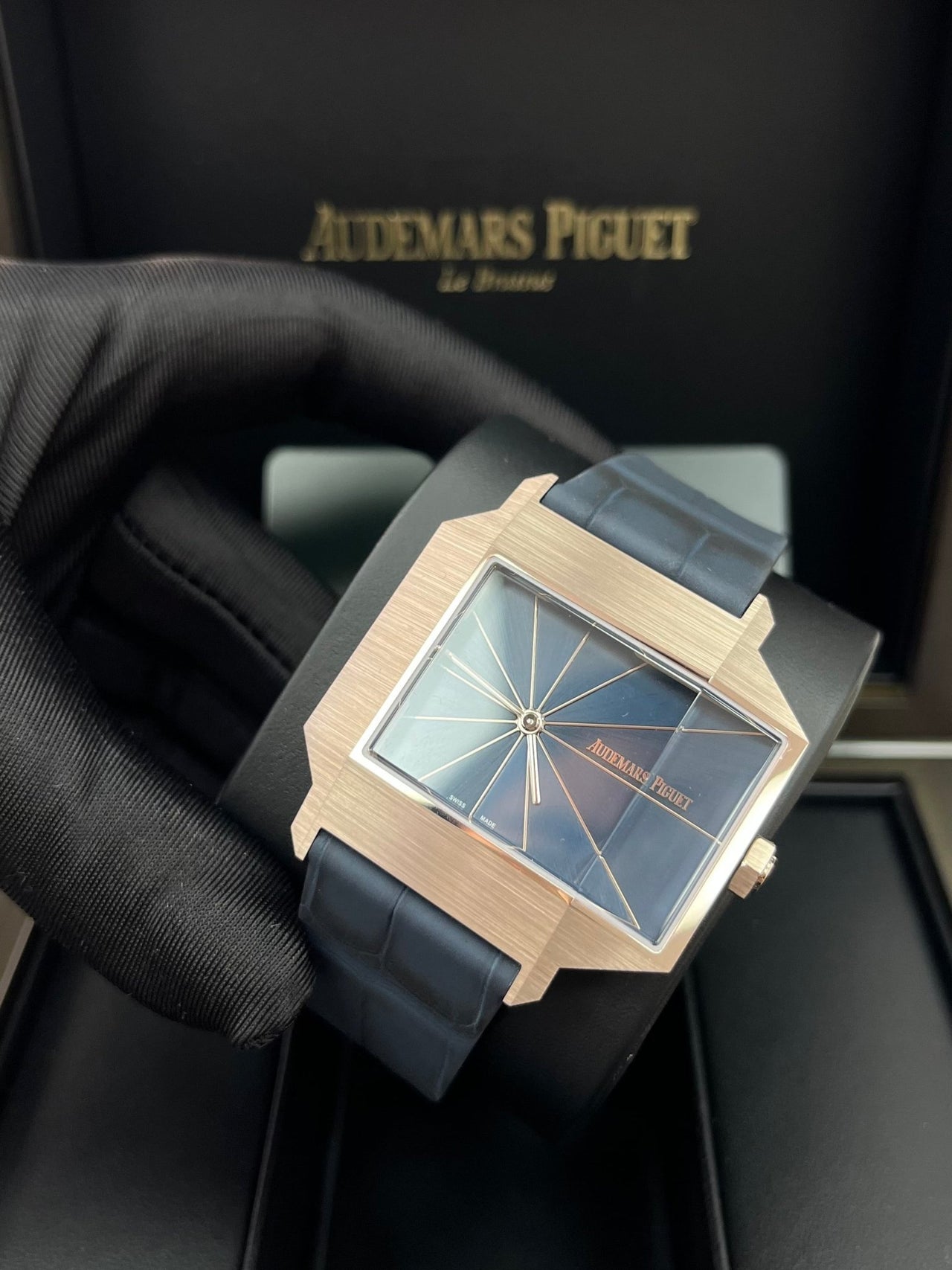 Audemars Piguet [Re]master02 Limited Edition of 250 15240SG.OO.A347CR.01 - WatchesOff5thWatch