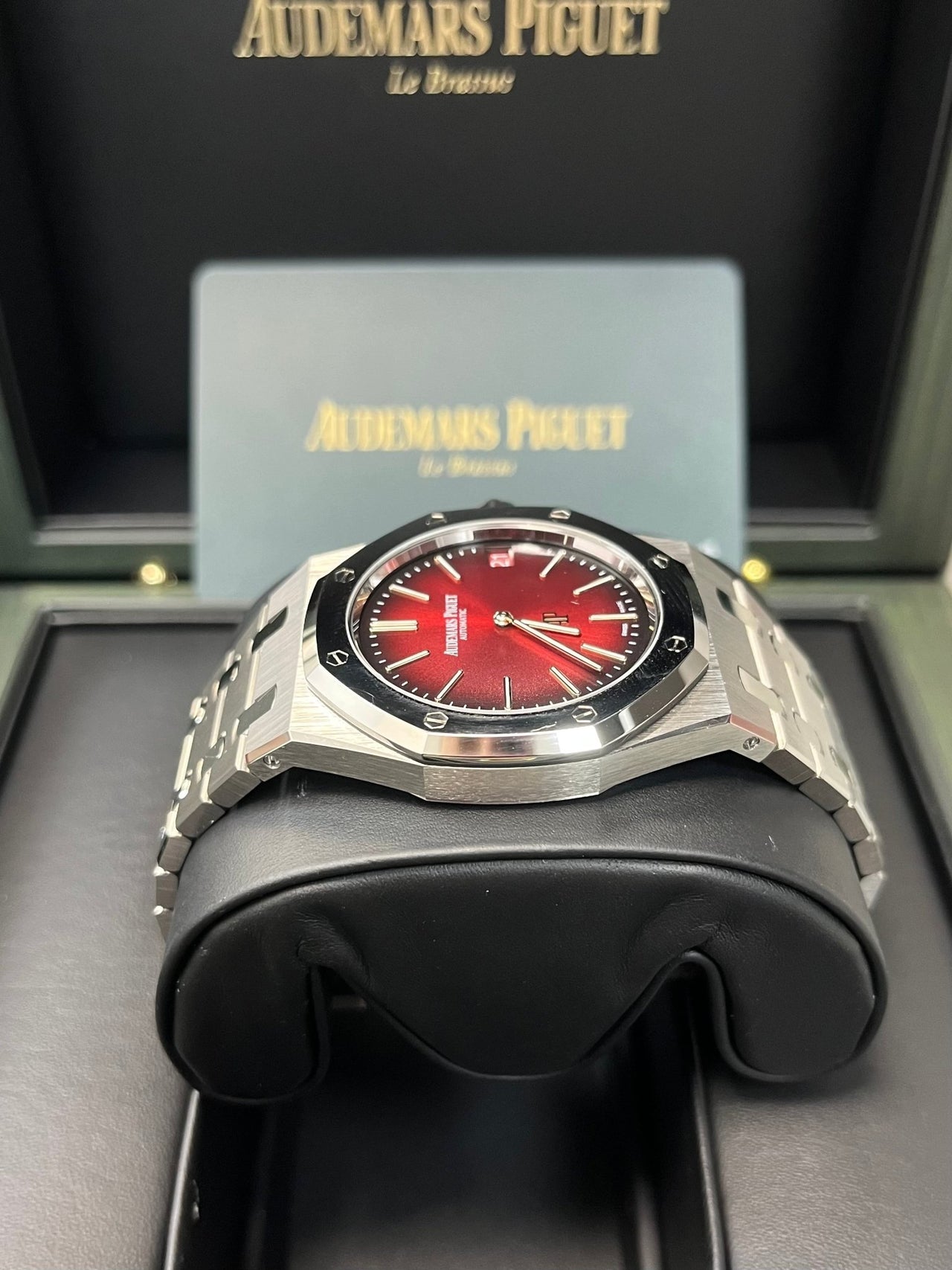 Audemars Piguet Royal Oak Jumbo Extra - thin Burgundy 16202XT.OO.1240XT.01 - WatchesOff5thWatch