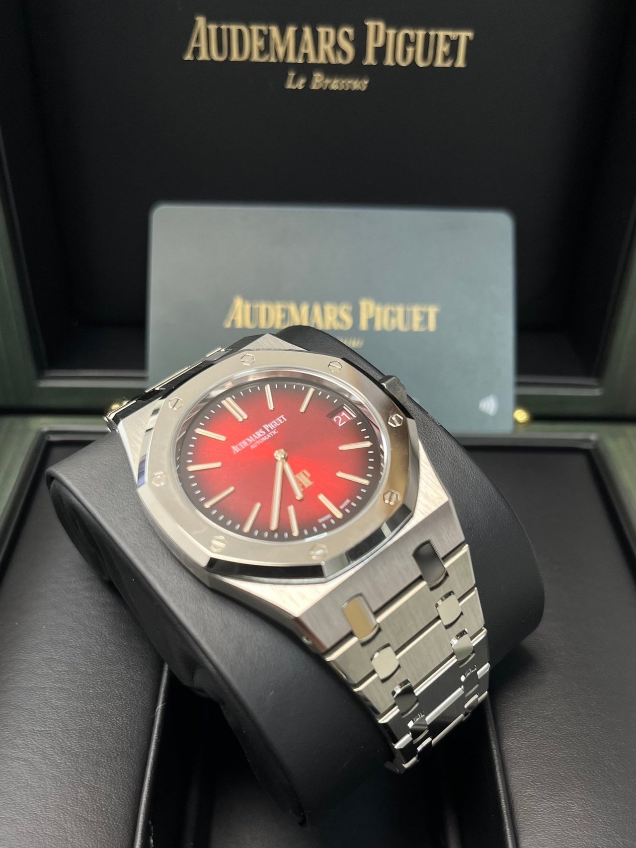 Audemars Piguet Royal Oak Jumbo Extra - thin Burgundy 16202XT.OO.1240XT.01 - WatchesOff5thWatch