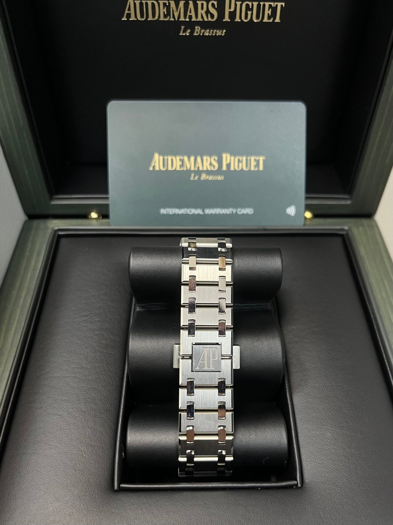 Audemars Piguet Royal Oak Jumbo Extra - thin Burgundy 16202XT.OO.1240XT.01 - WatchesOff5thWatch