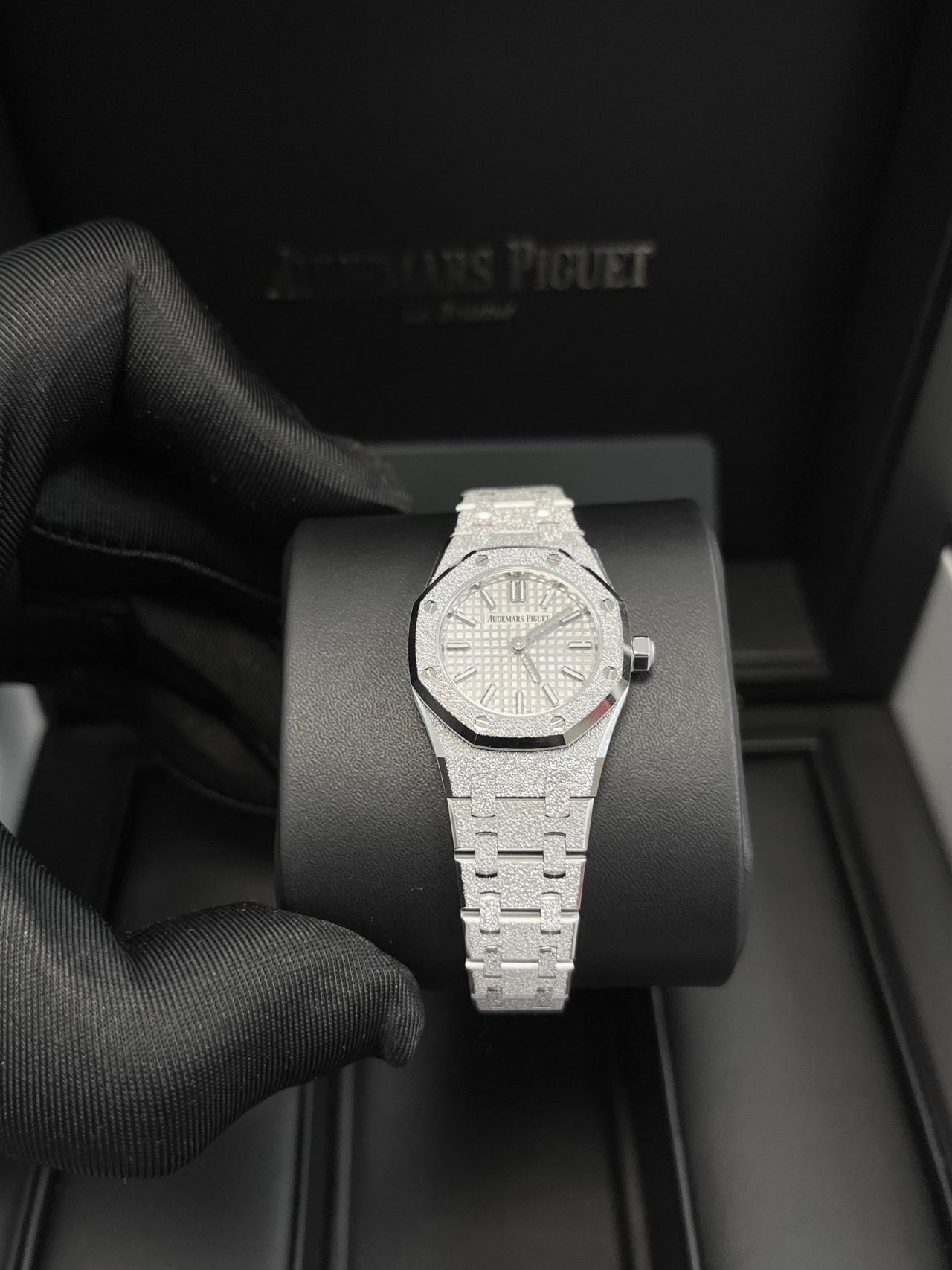 Audemars Piguet Royal Oak Mini FROSTED GOLD QUARTZ 67630BC.GG.1312BC.01 - WatchesOff5thWatch