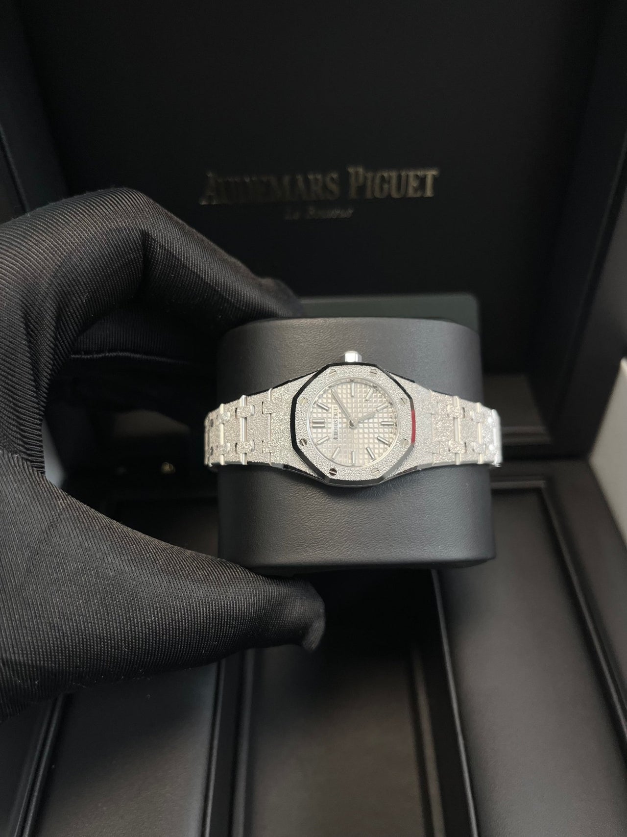 Audemars Piguet Royal Oak Mini FROSTED GOLD QUARTZ 67630BC.GG.1312BC.01 - WatchesOff5thWatch