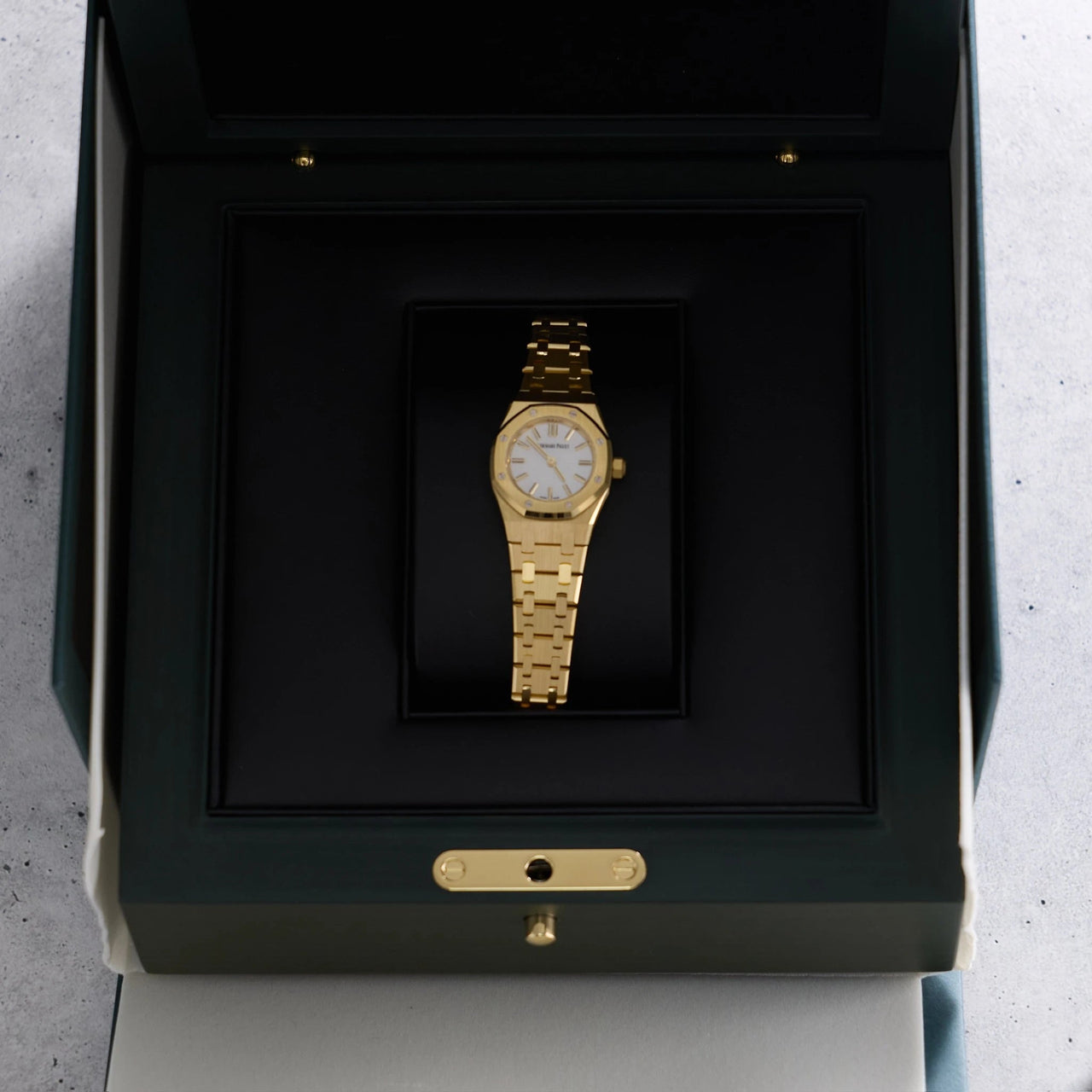 Audemars Piguet Royal Oak Mini Quartz 23mm 18K Yellow Gold White Mother of Pearl Dial (Ref 67630BA.OO.1312BA.03) - WatchesOff5thWatch