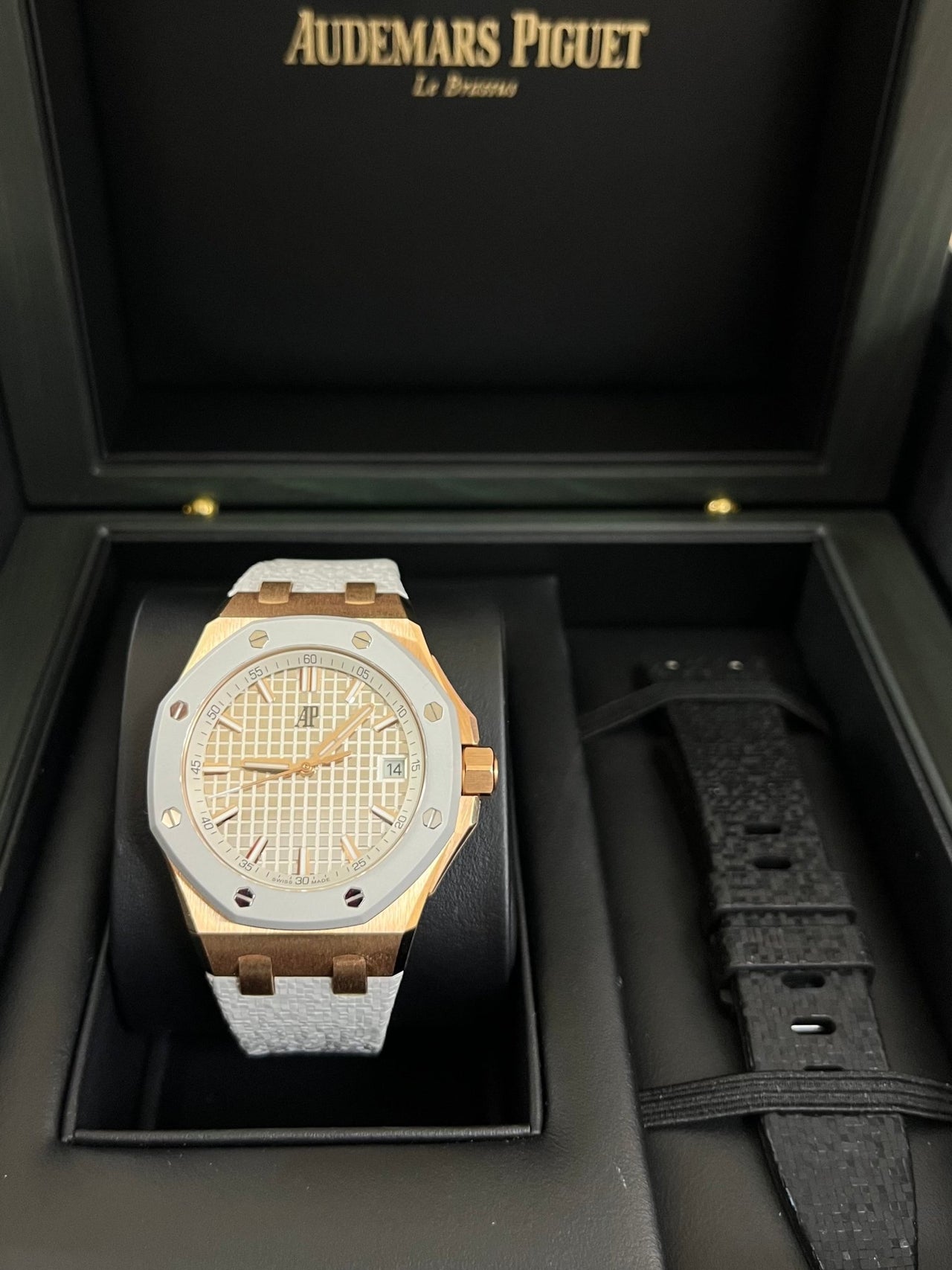 Audemars Piguet Royal Oak Offshore 77605OK.OO.A101CA.01 - WatchesOff5thWatch