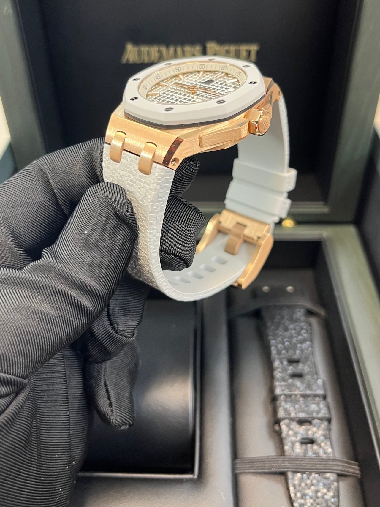 Audemars Piguet Royal Oak Offshore 77605OK.OO.A101CA.01 - WatchesOff5thWatch