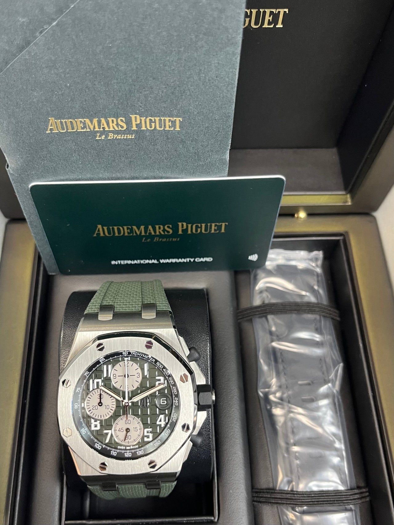 Audemars Piguet ROYAL OAK OFFSHORE SELFWINDING CHRONOGRAPH (Ref# 26238TI.OO.A056CA.01) - WatchesOff5thWatch