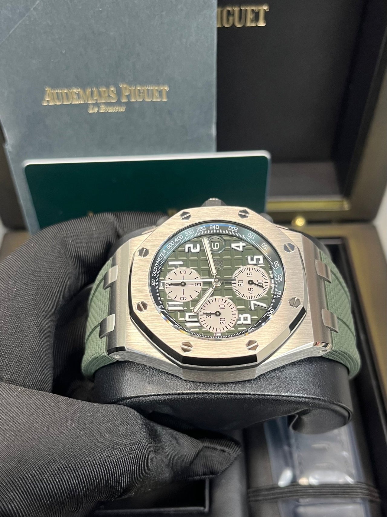 Audemars Piguet ROYAL OAK OFFSHORE SELFWINDING CHRONOGRAPH (Ref# 26238TI.OO.A056CA.01) - WatchesOff5thWatch