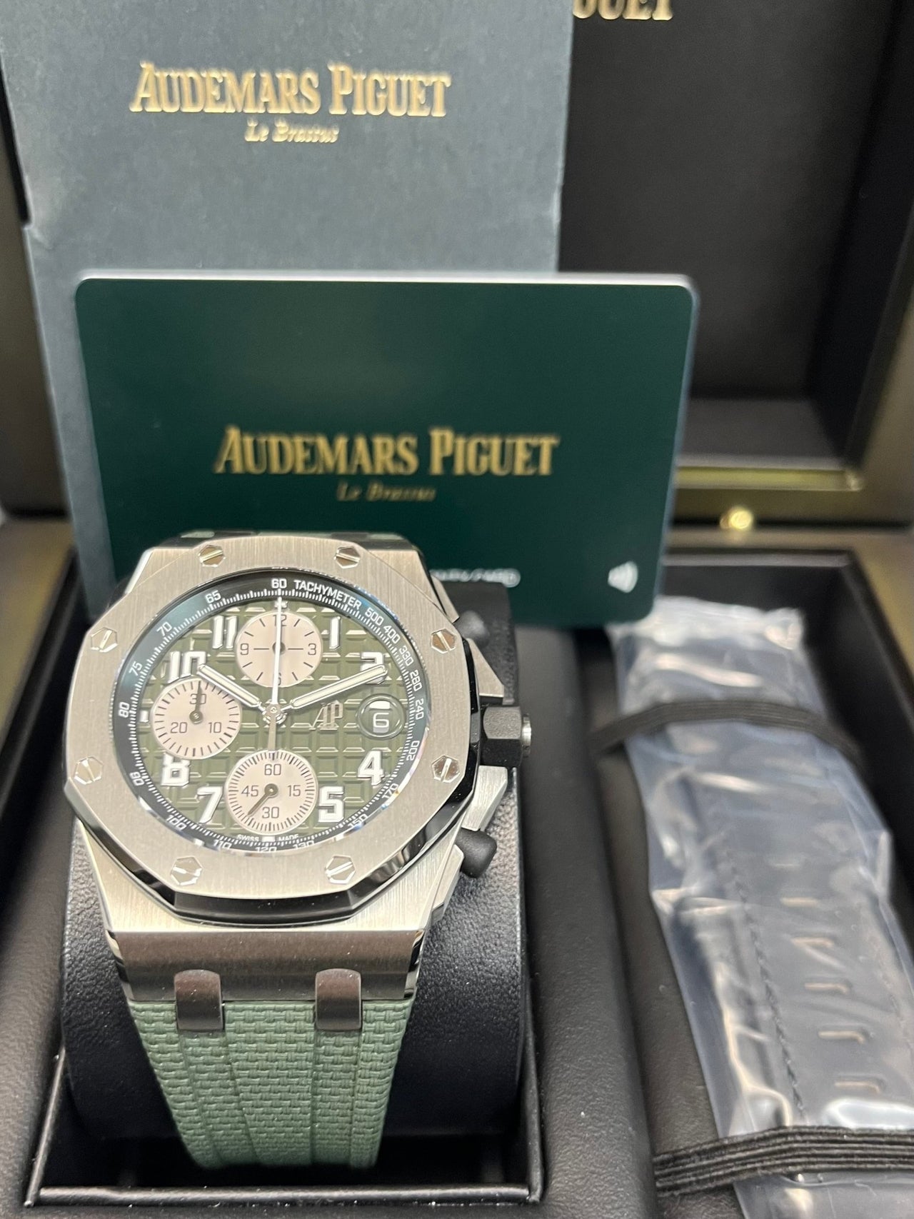 Audemars Piguet ROYAL OAK OFFSHORE SELFWINDING CHRONOGRAPH (Ref# 26238TI.OO.A056CA.01) - WatchesOff5thWatch