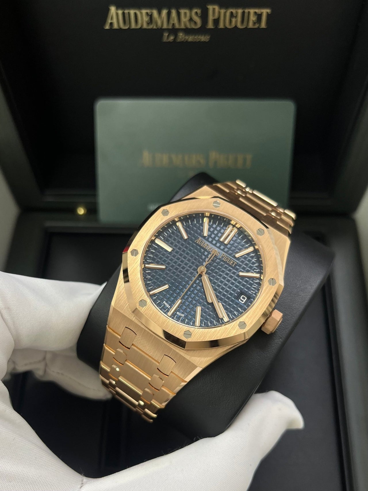 Audemars Piguet Royal Oak Selfwinding 2023 Release ROYAL OAK SELFWINDING Rose Gold Blue Dial 41mm 15510OR.OO.1320OR.03 - WatchesOff5thWatch