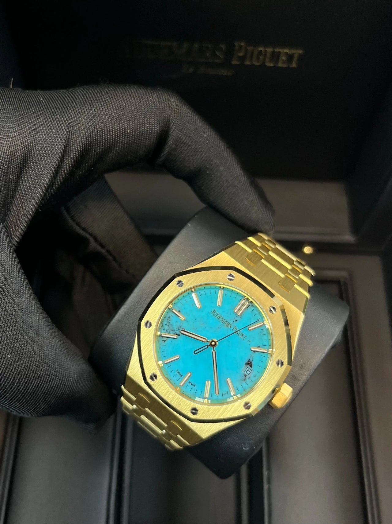 Audemars Piguet Royal Oak Selfwinding 37mm (Ref 15550BA.OO.1356BA.01) - WatchesOff5thWatch