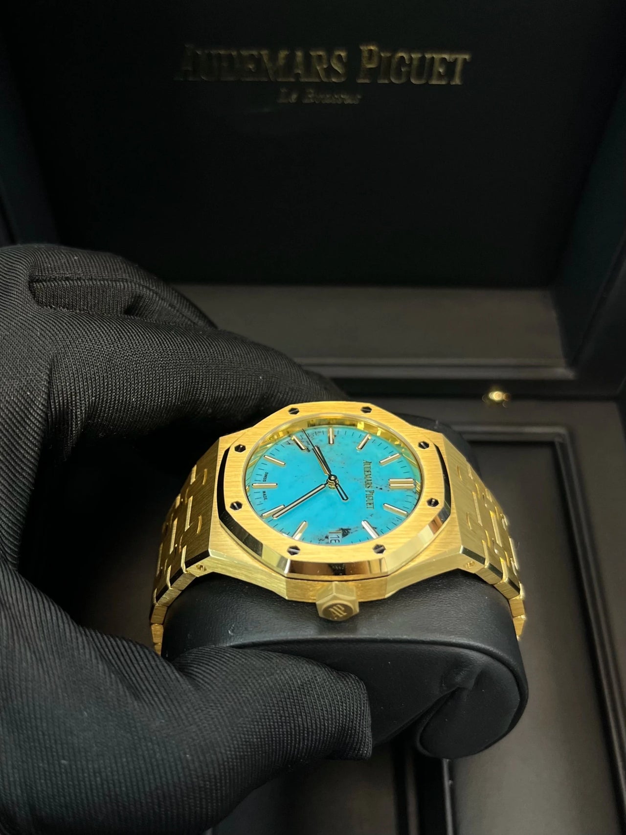 Audemars Piguet Royal Oak Selfwinding 37mm (Ref 15550BA.OO.1356BA.01) - WatchesOff5thWatch