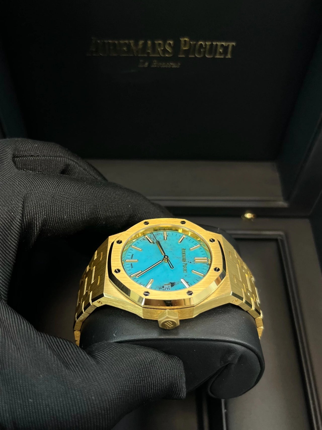 Audemars Piguet Royal Oak Selfwinding 37mm (Ref 15550BA.OO.1356BA.01) - WatchesOff5thWatch