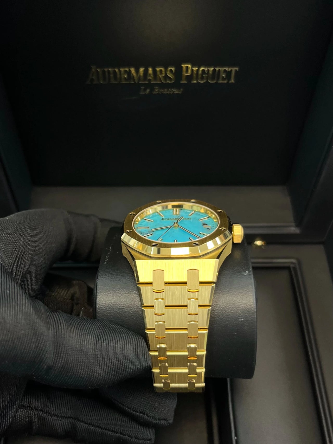 Audemars Piguet Royal Oak Selfwinding 37mm (Ref 15550BA.OO.1356BA.01) - WatchesOff5thWatch
