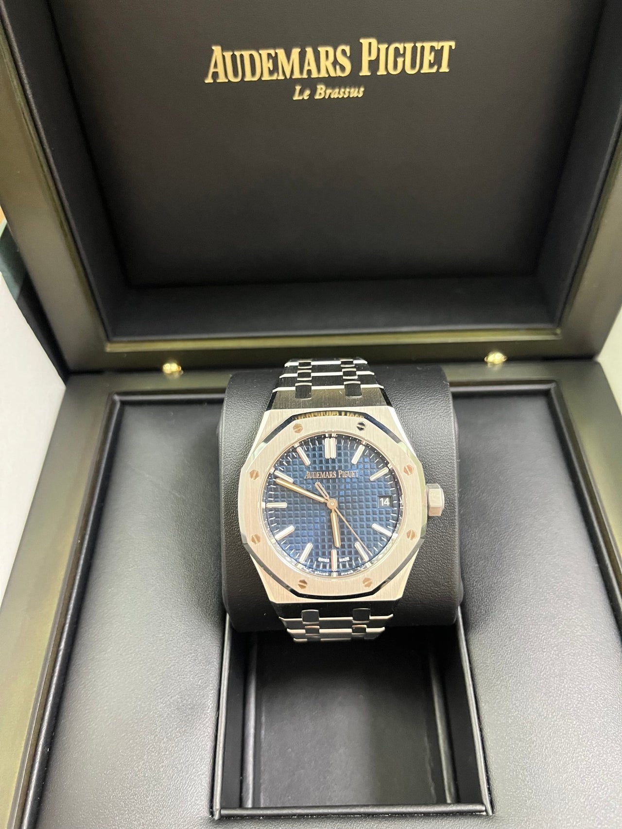 Audemars Piguet Royal Oak Selfwinding 37mm Stainless Steel Blue Dial 15550ST.OO.1356ST.06 - WatchesOff5th