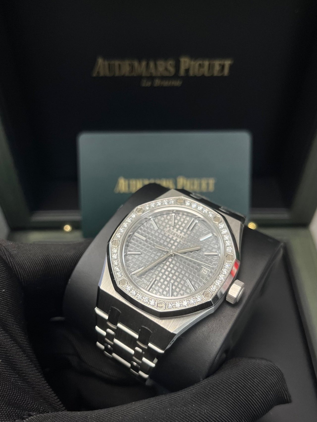 Audemars Piguet Royal Oak Selfwinding 50th Anniversary 15551ST.ZZ.1356ST.03 - WatchesOff5thWatch