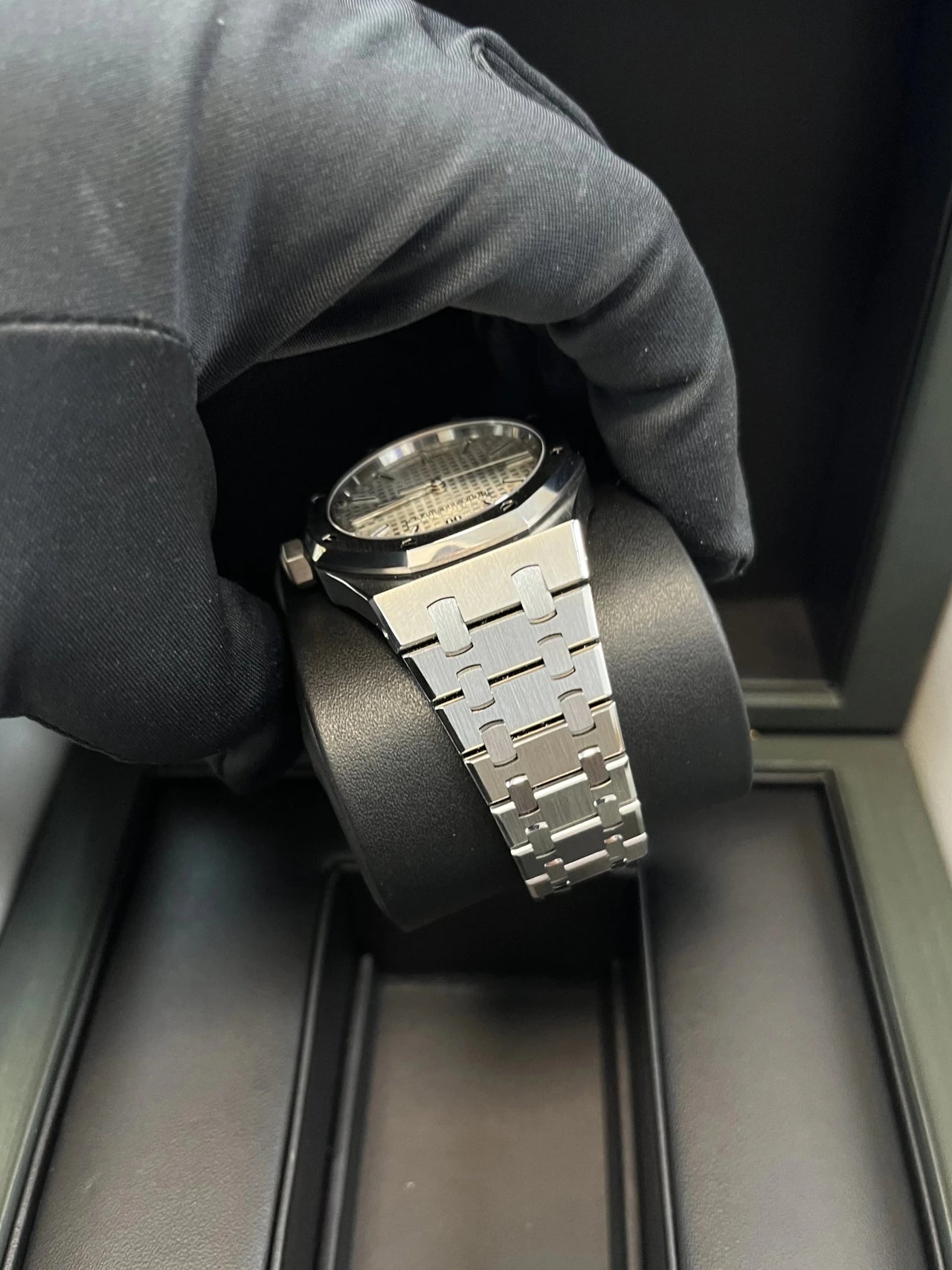 Audemars Piguet Royal Oak Selfwinding 50th Anniversary 2022 37mm 15550ST.OO.1356ST.01 - WatchesOff5thWatch