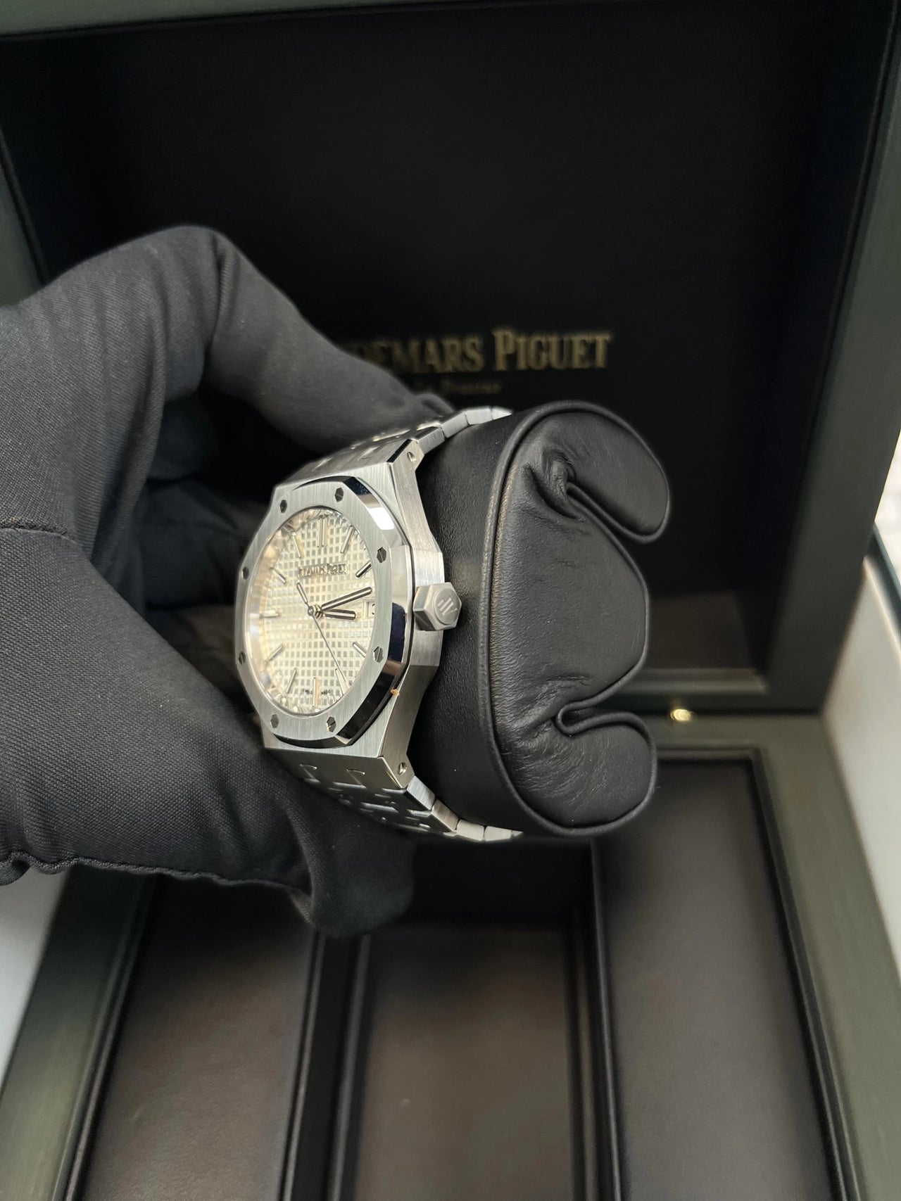 Audemars Piguet Royal Oak Selfwinding 50th Anniversary 2022 37mm 15550ST.OO.1356ST.01 - WatchesOff5thWatch