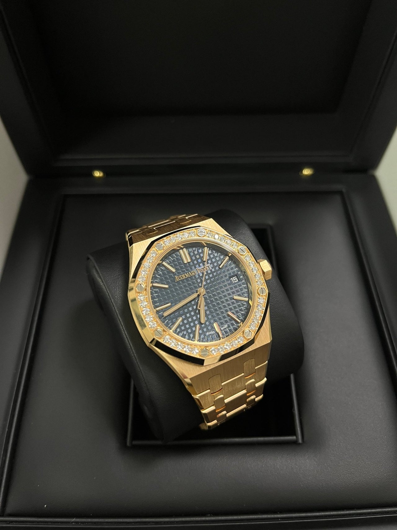 Audemars Piguet Royal Oak Selfwinding 50th Anniversary Blue Dial 15551OR.ZZ.1356OR.02 - WatchesOff5thWatch