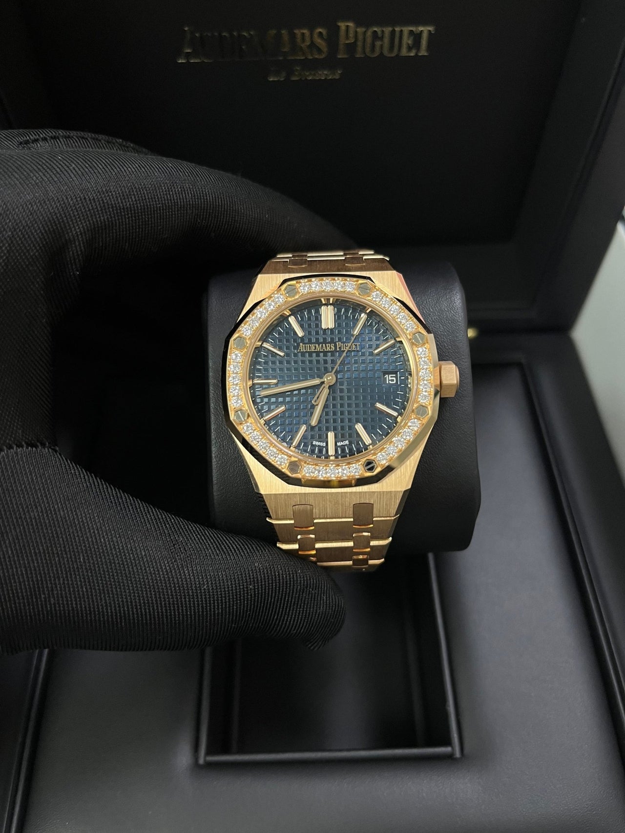 Audemars Piguet Royal Oak Selfwinding 50th Anniversary Blue Dial 15551OR.ZZ.1356OR.02 - WatchesOff5thWatch