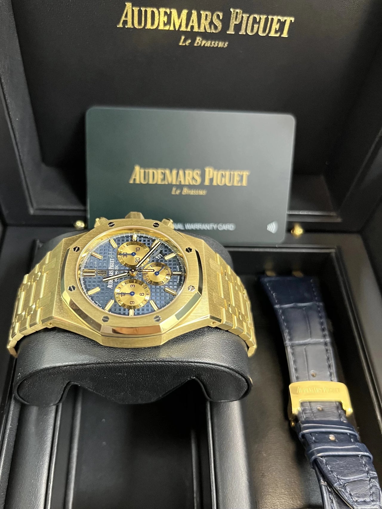 Audemars Piguet Royal Oak Selfwinding Chronograph 41mm/ 18k Yellow Gold/ Blue Dial/ Yellow Sub - Dials (Ref  26331BA.OO.1220BA.01) - WatchesOff5thWatch