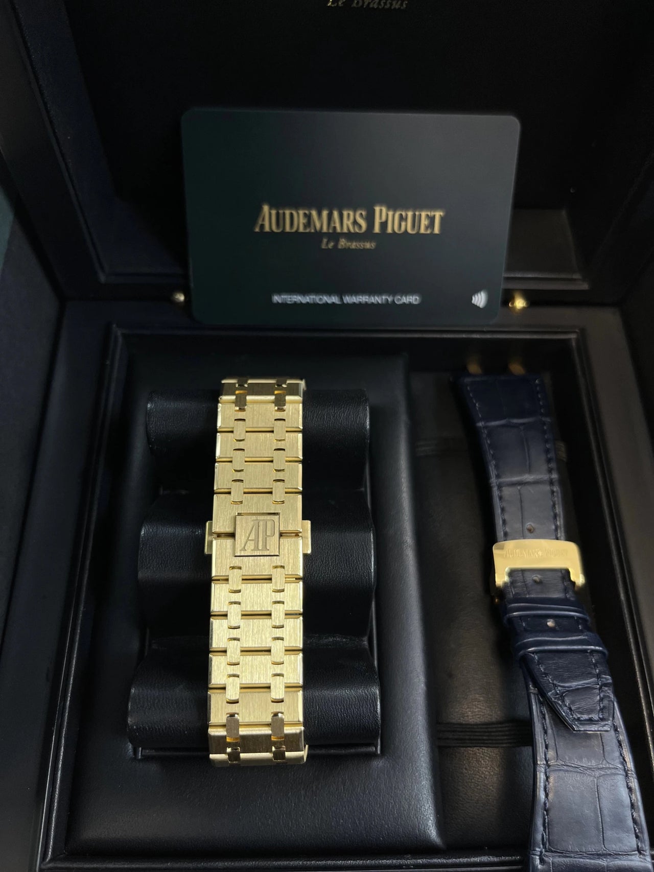 Audemars Piguet Royal Oak Selfwinding Chronograph 41mm/ 18k Yellow Gold/ Blue Dial/ Yellow Sub - Dials (Ref  26331BA.OO.1220BA.01) - WatchesOff5thWatch